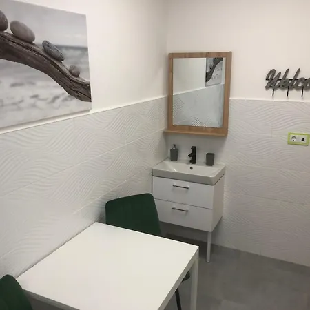 Level 1 Apartment *